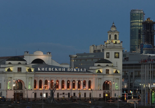 На Киевском вокзале отреставрируют красный и розовый залы