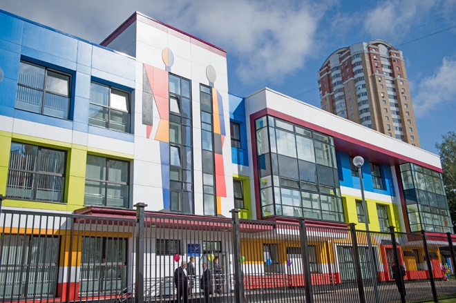 1 сентября в Москве открылись школы и детские сады, построенные по современным улучшенным проектам