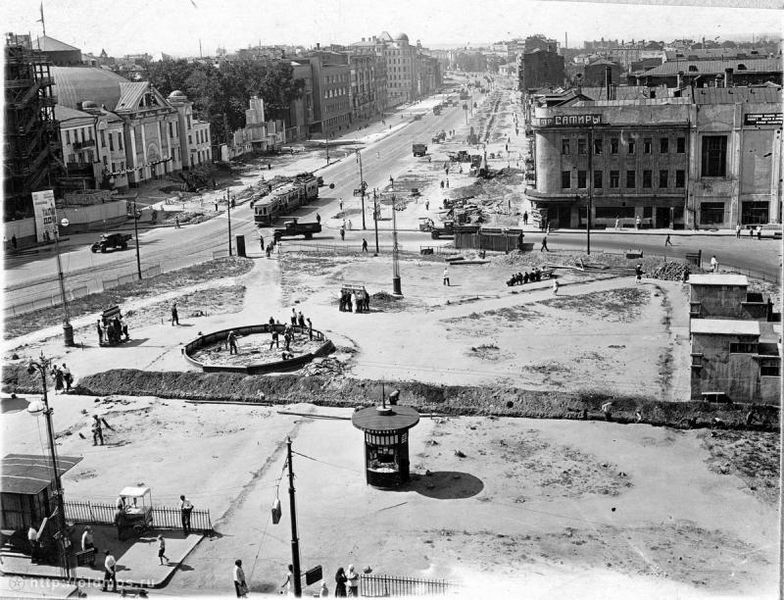Триумфальная площадь в 1936 году