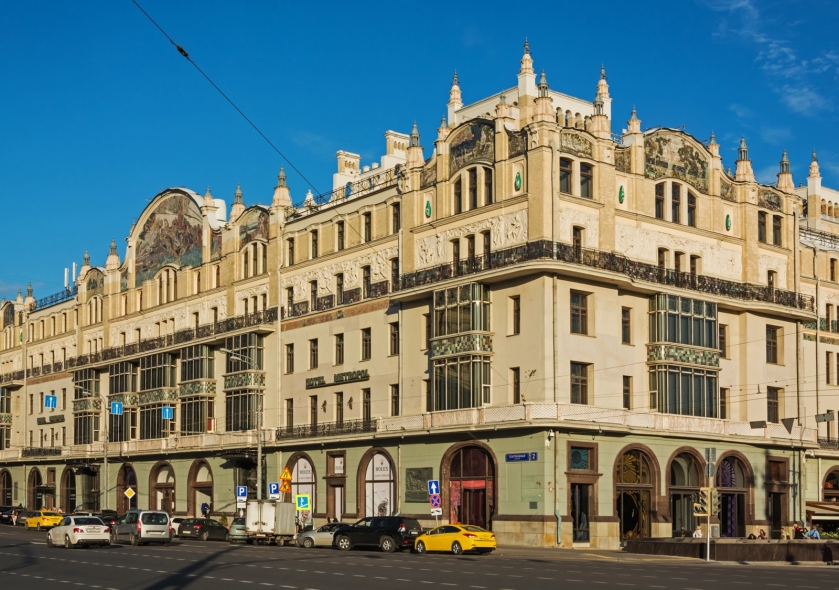 Гостиница «Метрополь»: торшеры в номерах и майоликовые панно Врубеля 