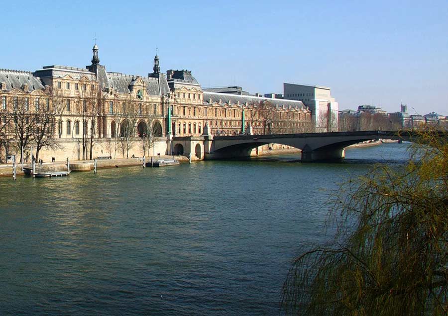 Речка сена. Река сена в Париже. Река Сенна. Река сена в Париже фото. Набережная Сены в Париже.
